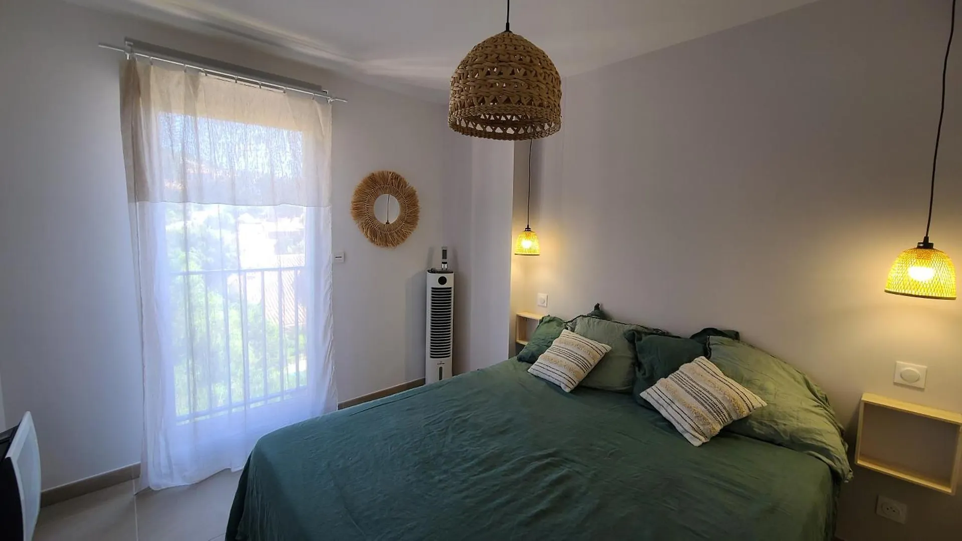 Appartement Climatise T3 Vue Mer De 63 M2 - 2 Chambres Et Belle Terrasse De 23 M2 Cavalaire-sur-Mer Lägenhet