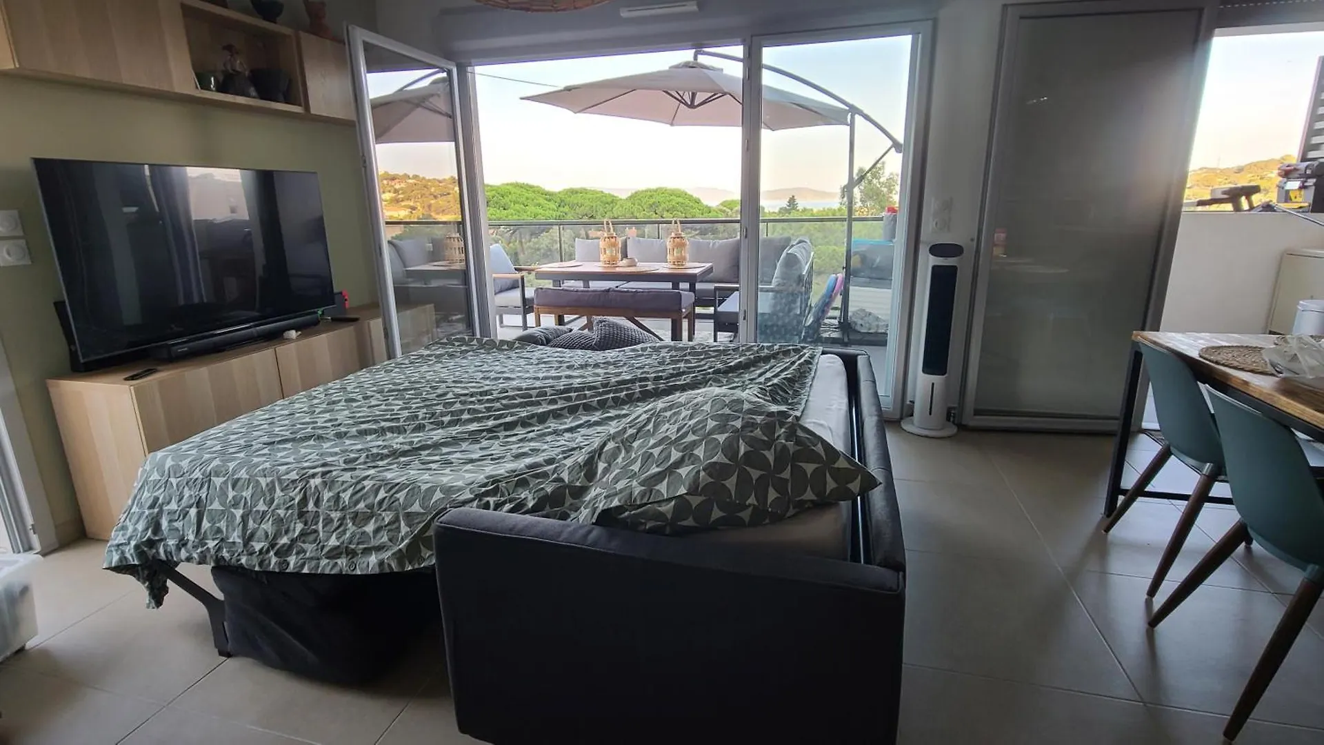 Lägenhet Appartement Climatise T3 Vue Mer De 63 M2 - 2 Chambres Et Belle Terrasse De 23 M2 Cavalaire-sur-Mer