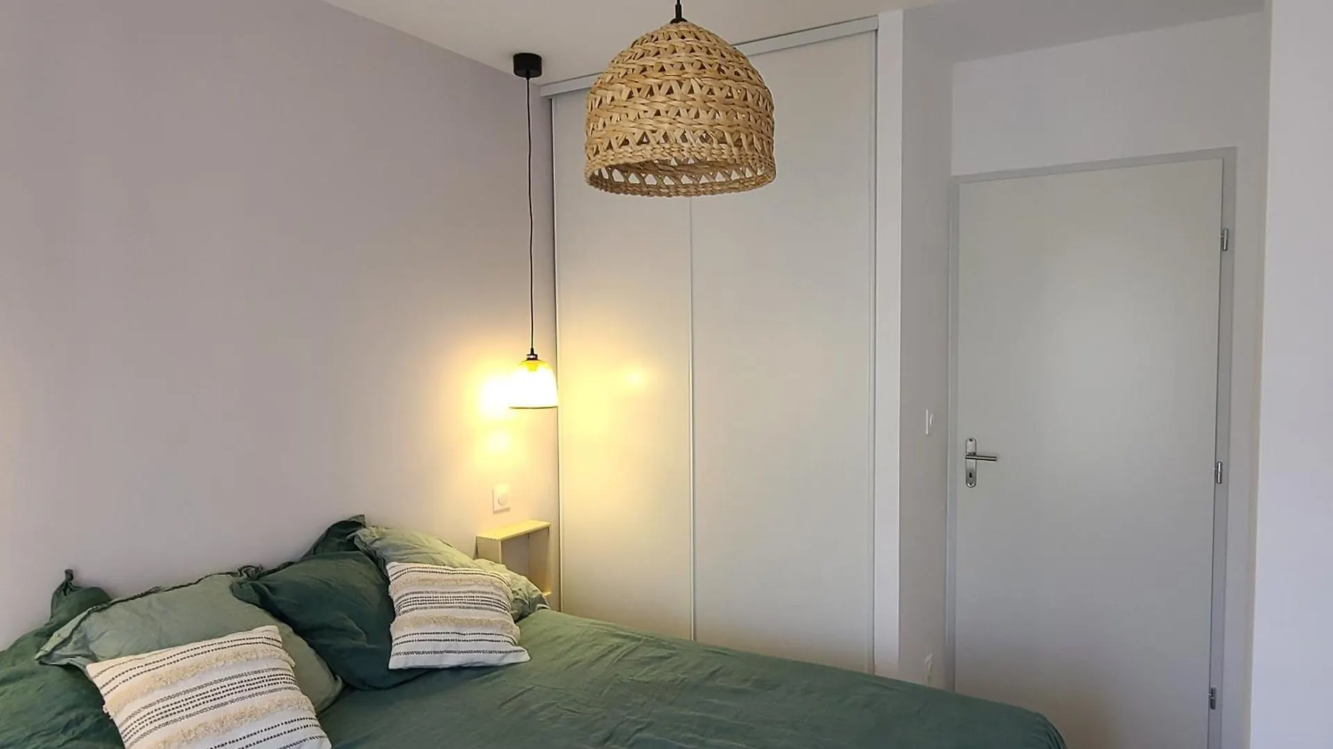Lägenhet Appartement Climatise T3 Vue Mer De 63 M2 - 2 Chambres Et Belle Terrasse De 23 M2 Cavalaire-sur-Mer