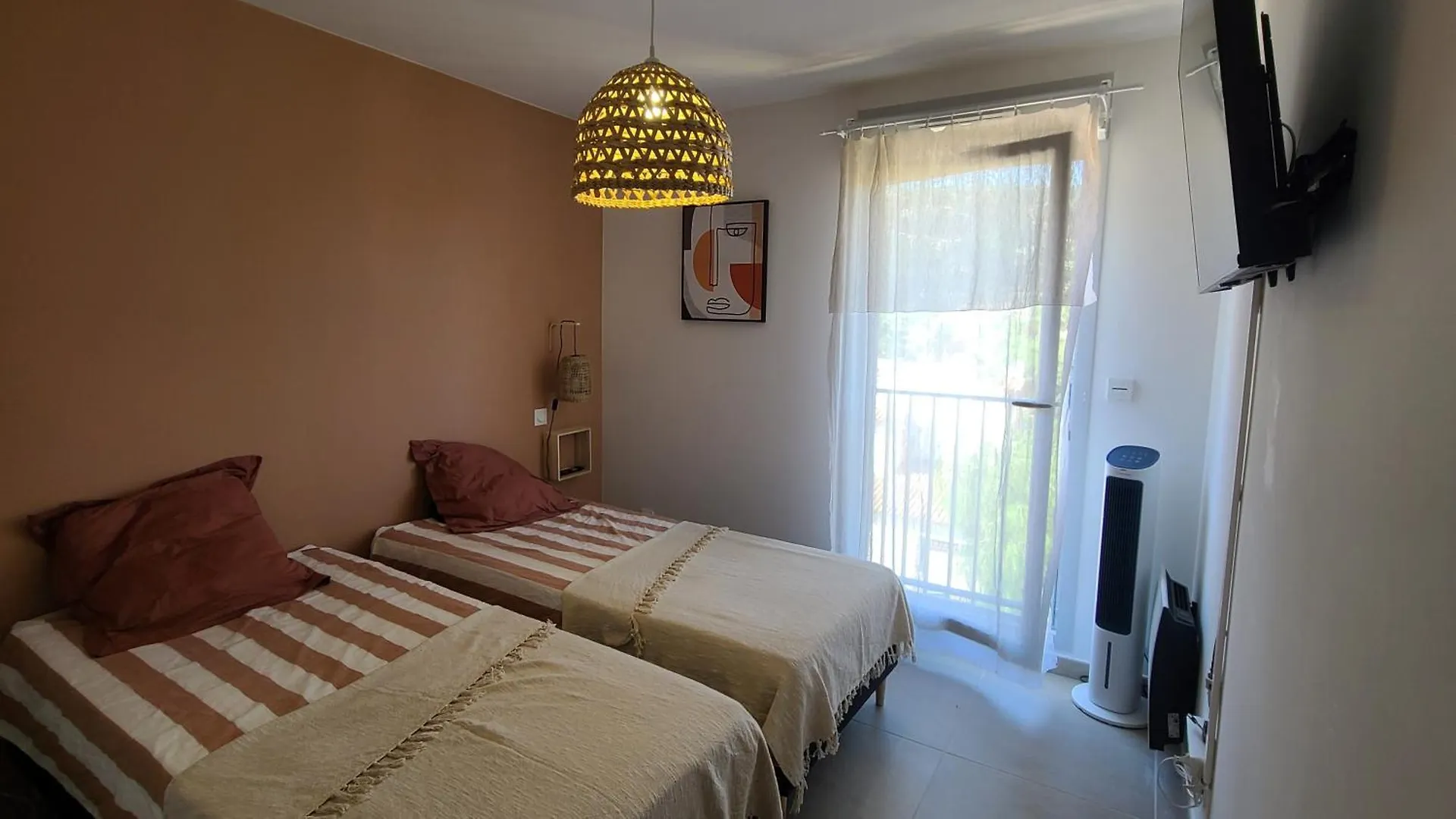 Appartement Climatise T3 Vue Mer De 63 M2 - 2 Chambres Et Belle Terrasse De 23 M2 Cavalaire-sur-Mer Lägenhet