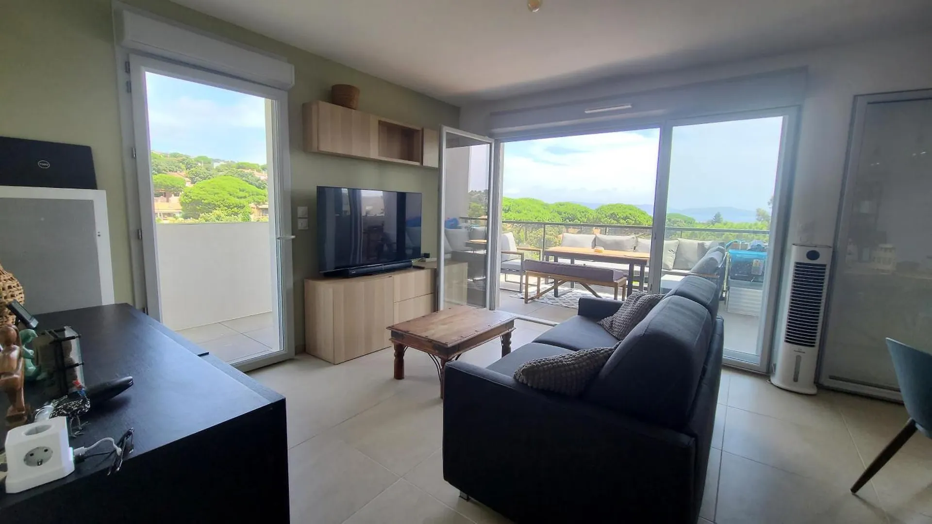 Lägenhet Appartement Climatise T3 Vue Mer De 63 M2 - 2 Chambres Et Belle Terrasse De 23 M2 Cavalaire-sur-Mer