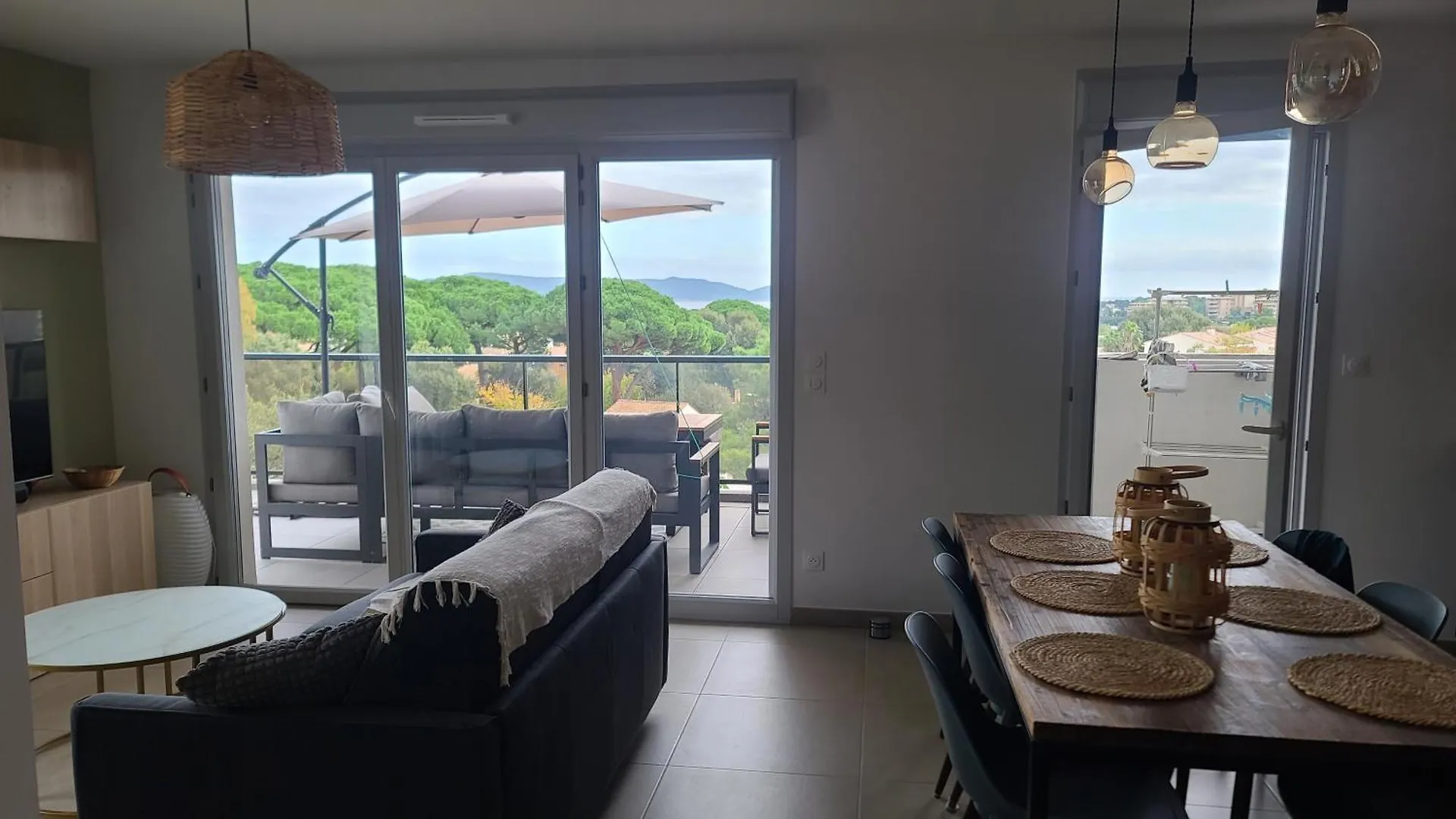 Appartement Climatise T3 Vue Mer De 63 M2 - 2 Chambres Et Belle Terrasse De 23 M2 Cavalaire-sur-Mer