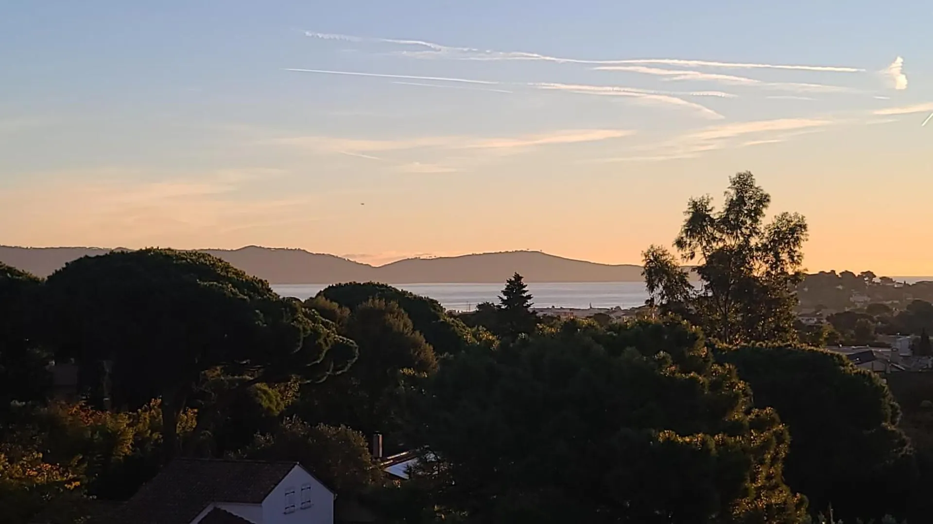 Lägenhet Appartement Climatise T3 Vue Mer De 63 M2 - 2 Chambres Et Belle Terrasse De 23 M2 Cavalaire-sur-Mer