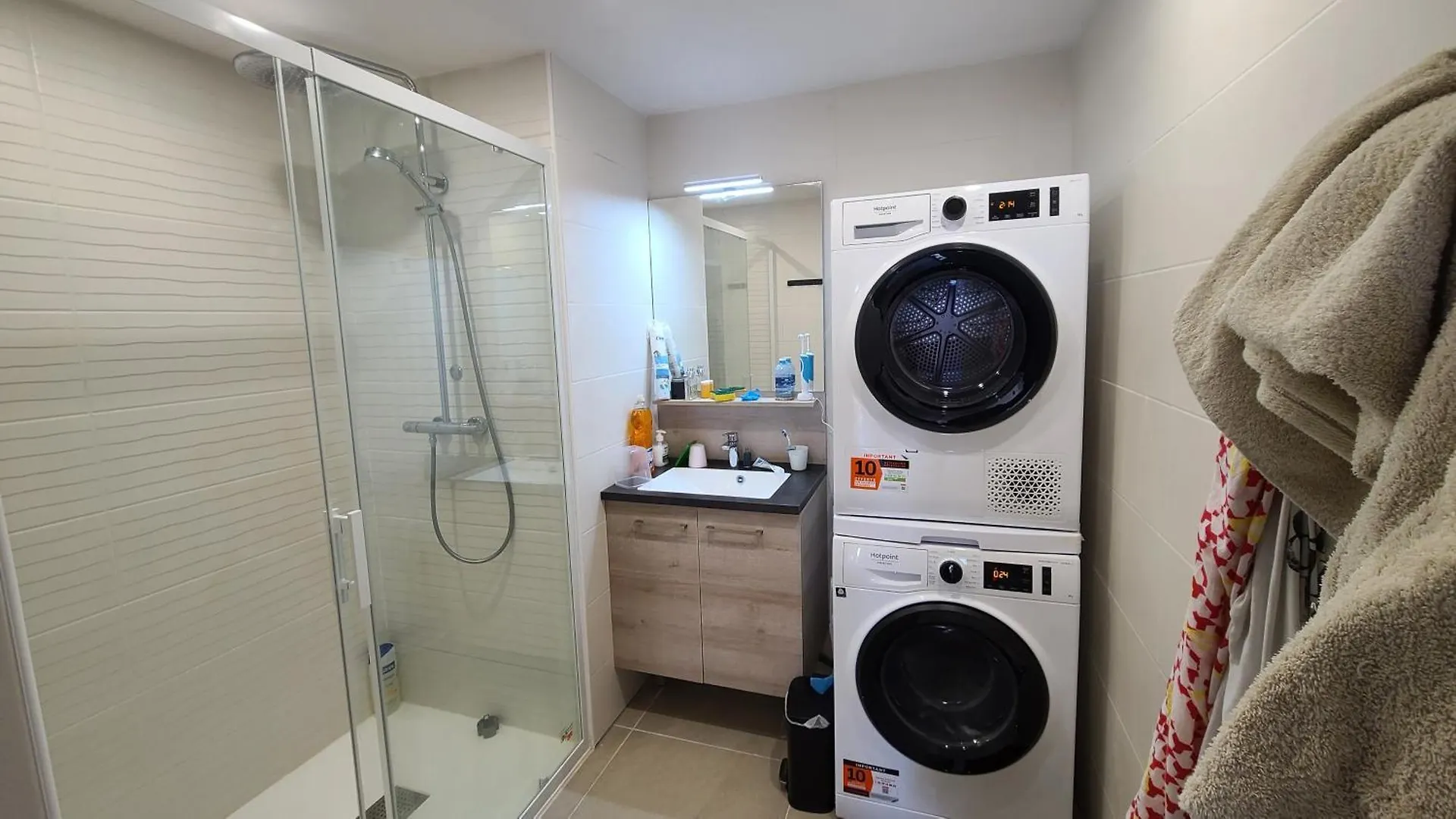 Appartement Climatise T3 Vue Mer De 63 M2 - 2 Chambres Et Belle Terrasse De 23 M2 Cavalaire-sur-Mer 0*,  Γαλλία