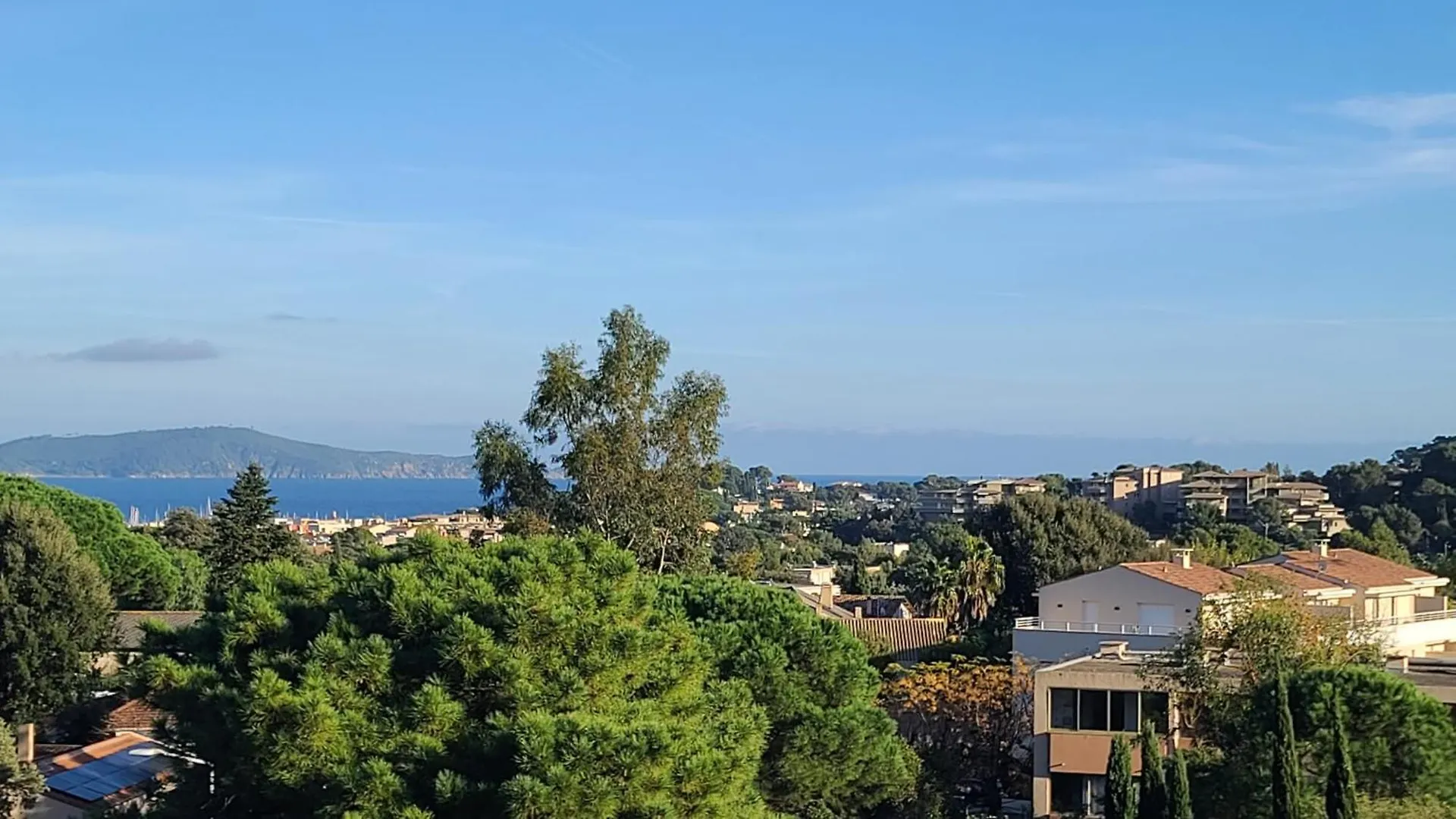 Appartement Climatise T3 Vue Mer De 63 M2 - 2 Chambres Et Belle Terrasse De 23 M2 Cavalaire-sur-Mer Lägenhet